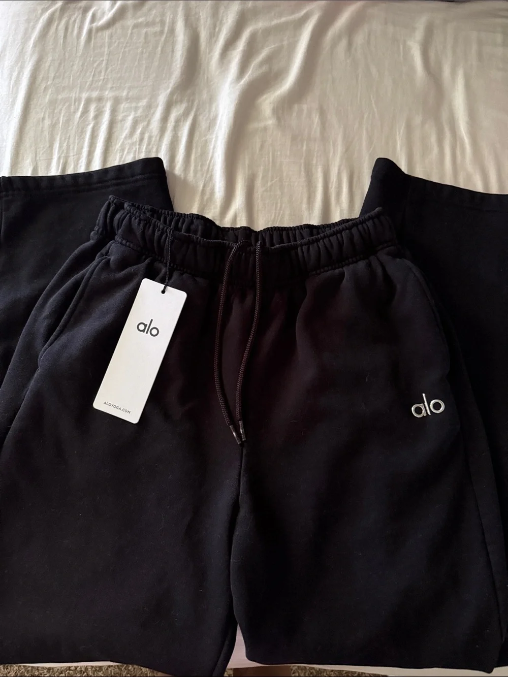 ALO Accolade Sweatpants Size Small - Picture 1 of 3